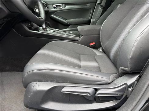 Used 2025 Honda Civic Sport image 13