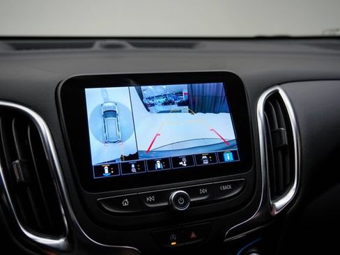 Used 2024 Chevrolet Equinox LT FWD image 5