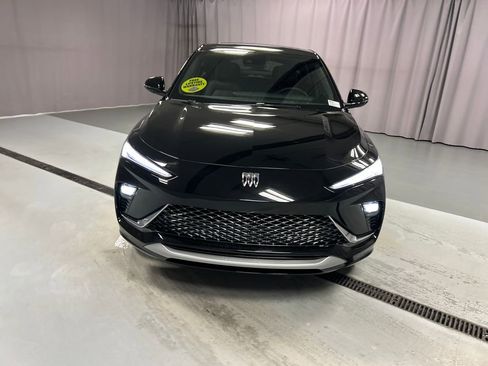 New 2026 Buick Envista Avenir FWD image 2