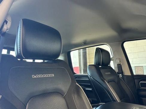 Used 2022 RAM 1500 Laramie AWD/4WD image 18