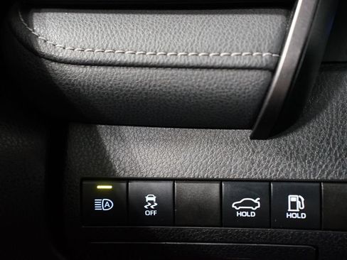 Used 2021 Toyota Camry SE FWD image 22