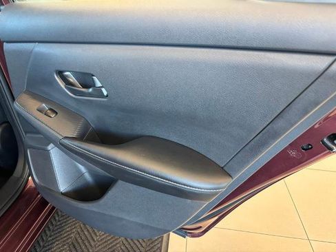 Certified 2025 Nissan Sentra SV FWD image 27