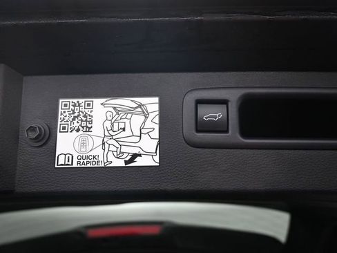 Used 2024 Toyota Highlander Platinum image 37