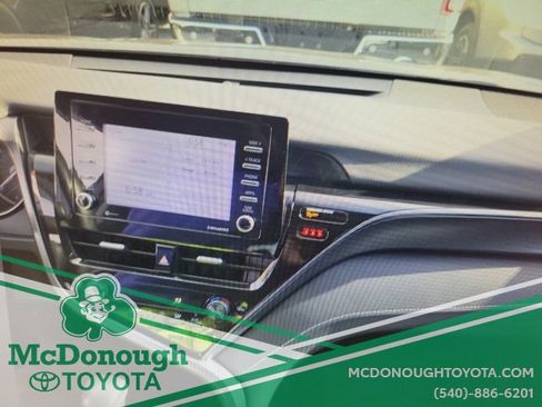 Used 2024 Toyota Camry SE image 7
