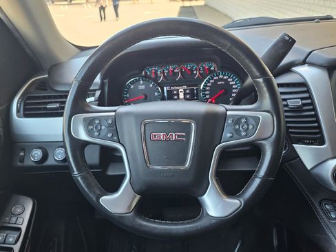 Used 2018 GMC Yukon XL SLT AWD/4WD image 18