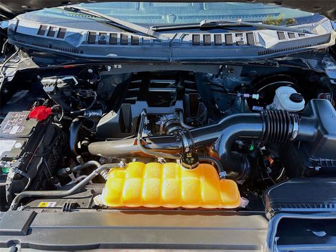 Used 2017 Ford F150 Lariat w/ Equipment Group 502A Luxury image 31