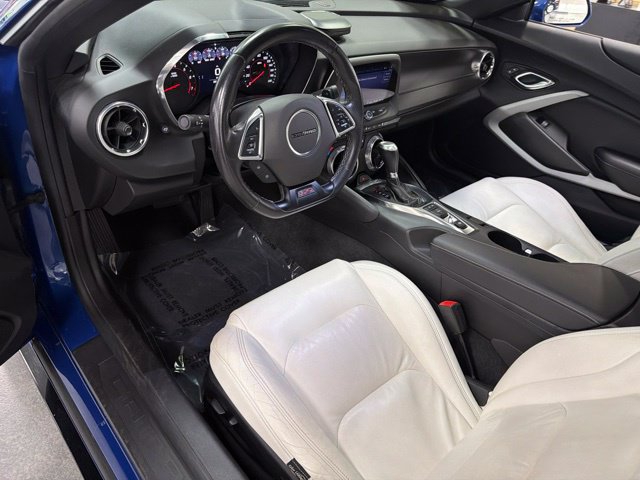 Used 2020 Chevrolet Camaro SS RWD image 15