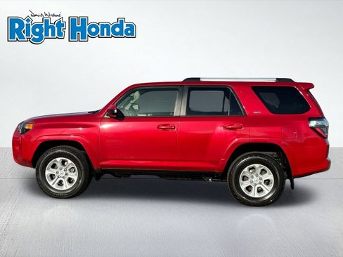Used 2024 Toyota 4Runner SR5 AWD/4WD image 3