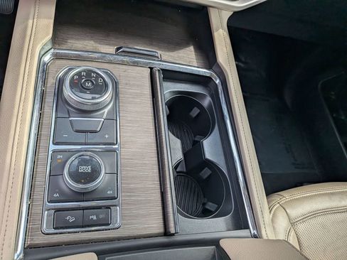 Used 2024 Ford Expedition Max Limited image 19