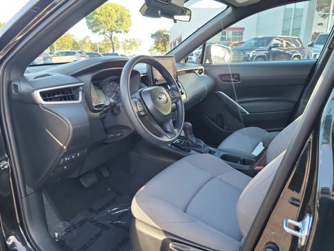 Used 2025 Toyota Corolla Cross AWD Hybrid image 12