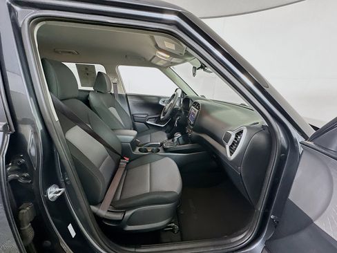 Used 2025 Kia Soul LX w/ LX Technology Package image 31