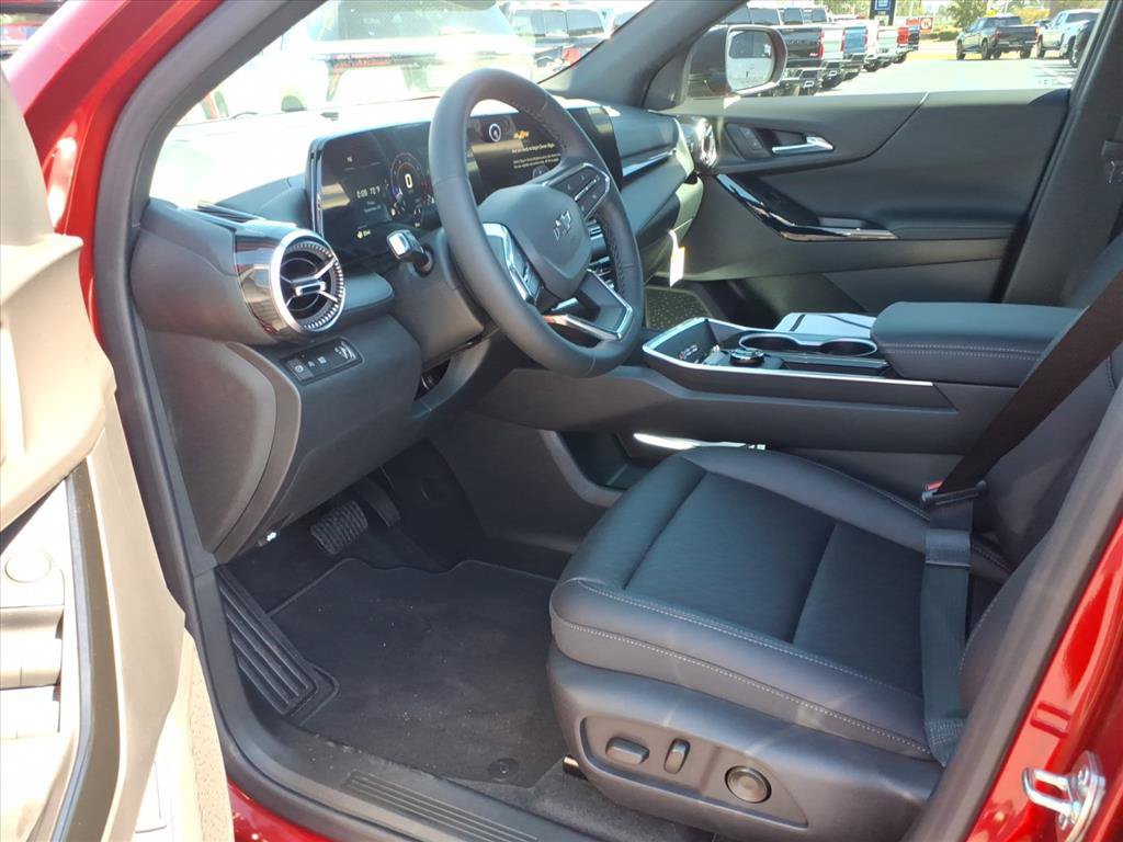 New 2027 Chevrolet Equinox LT w/ Convenience Package II FWD image 11