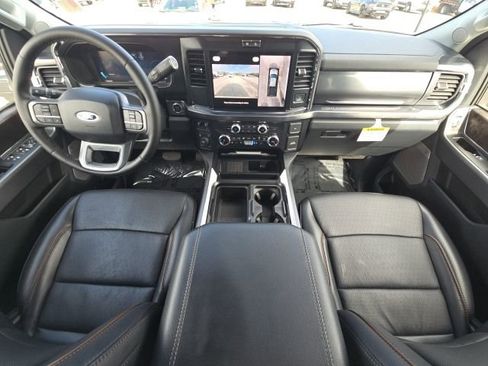 Used 2025 Ford F250 Lariat w/ Chrome Package image 38