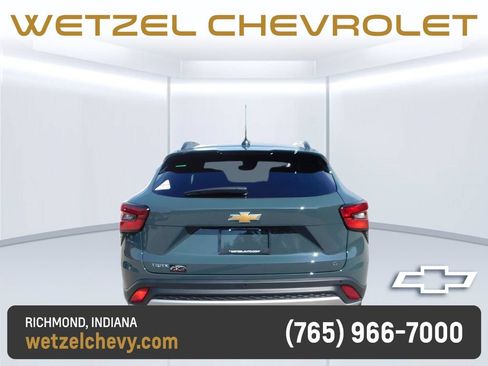 New 2026 Chevrolet Trax LT w/ Driver Confidence Package FWD image 4