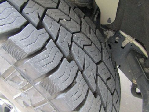 Used 2022 Ford F150 Lariat w/ Equipment Group 502A High image 33