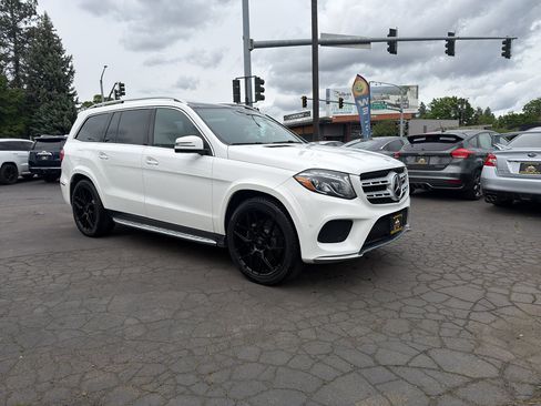 Used 2018 Mercedes-Benz GLS 550 4MATIC image 10