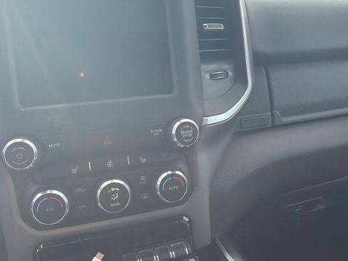 Used 2020 RAM 1500 Big Horn AWD/4WD image 8