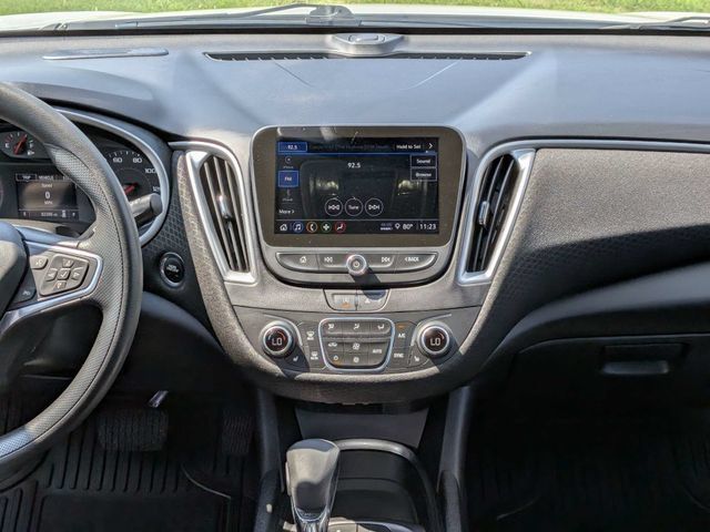 Used 2024 Chevrolet Malibu LT FWD image 16