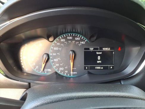 Used 2022 Chevrolet Trax LT AWD/4WD image 21