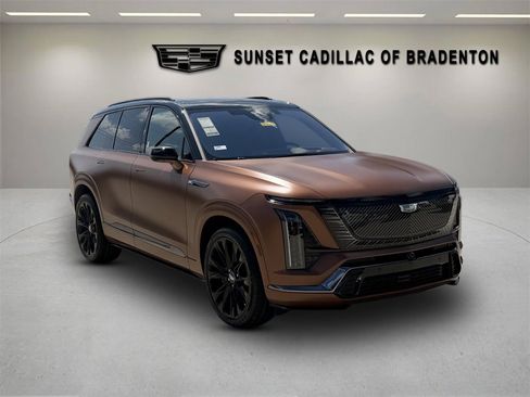 New 2027 Cadillac Vistiq Platinum w/ LPO, Floor Liner Package AWD/4WD image 1