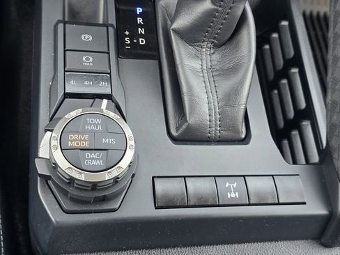 Used 2025 Toyota Tacoma TRD Off-Road AWD/4WD image 22