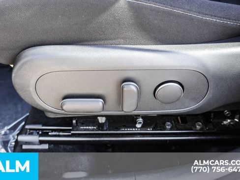 Used 2025 Hyundai Kona SEL image 34