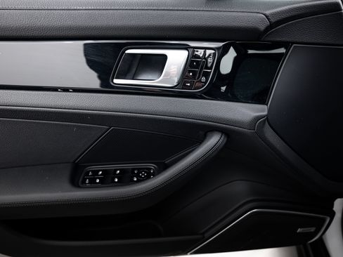 Certified 2021 Porsche Panamera 4 image 17