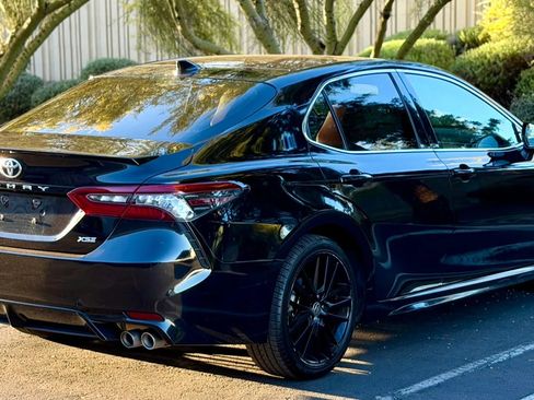 Used 2022 Toyota Camry XSE FWD image 8