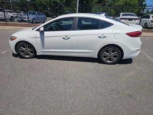 Used 2018 Hyundai Elantra SEL FWD image 4
