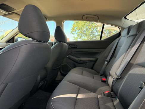Used 2025 Nissan Altima 2.5 SV FWD image 27