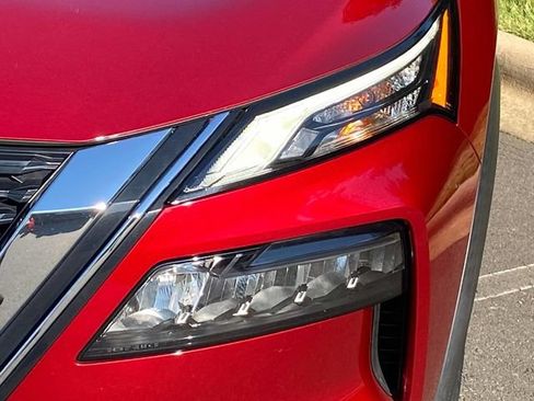 Used 2023 Nissan Rogue S FWD image 5