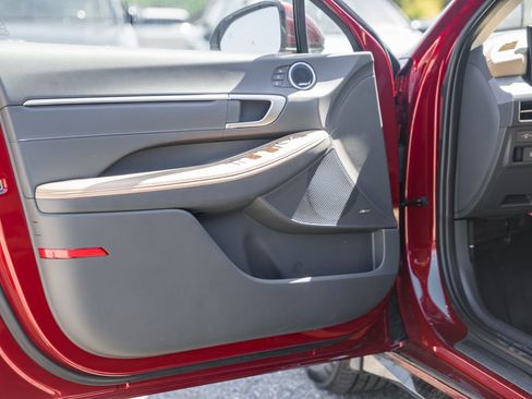 New 2025 Hyundai Sonata Limited image 37