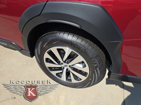 Used 2025 Subaru Outback Premium image 26