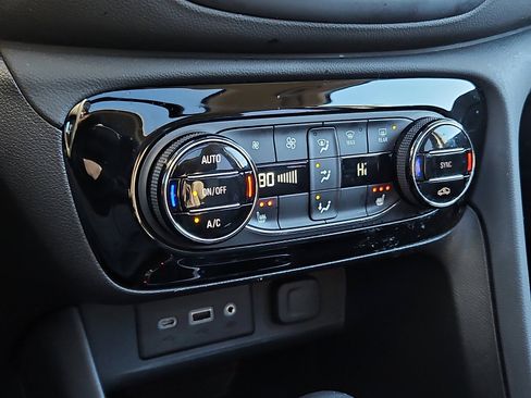 Certified 2023 Buick Encore GX Select w/ Experience Buick Package image 16