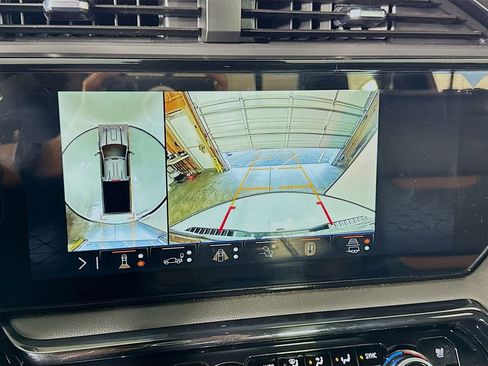 Used 2024 GMC Sierra 3500 AT4 w/ Technology Package image 41