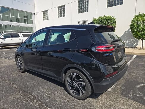 Used 2023 Chevrolet Bolt LT w/ Infotainment Package FWD image 6