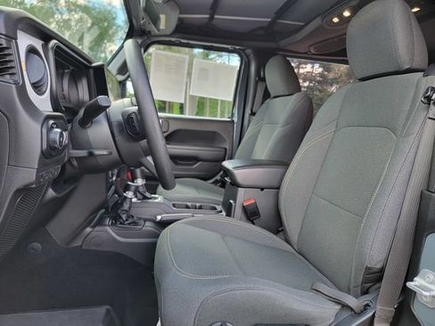 Certified 2025 Jeep Wrangler Sport AWD/4WD image 20