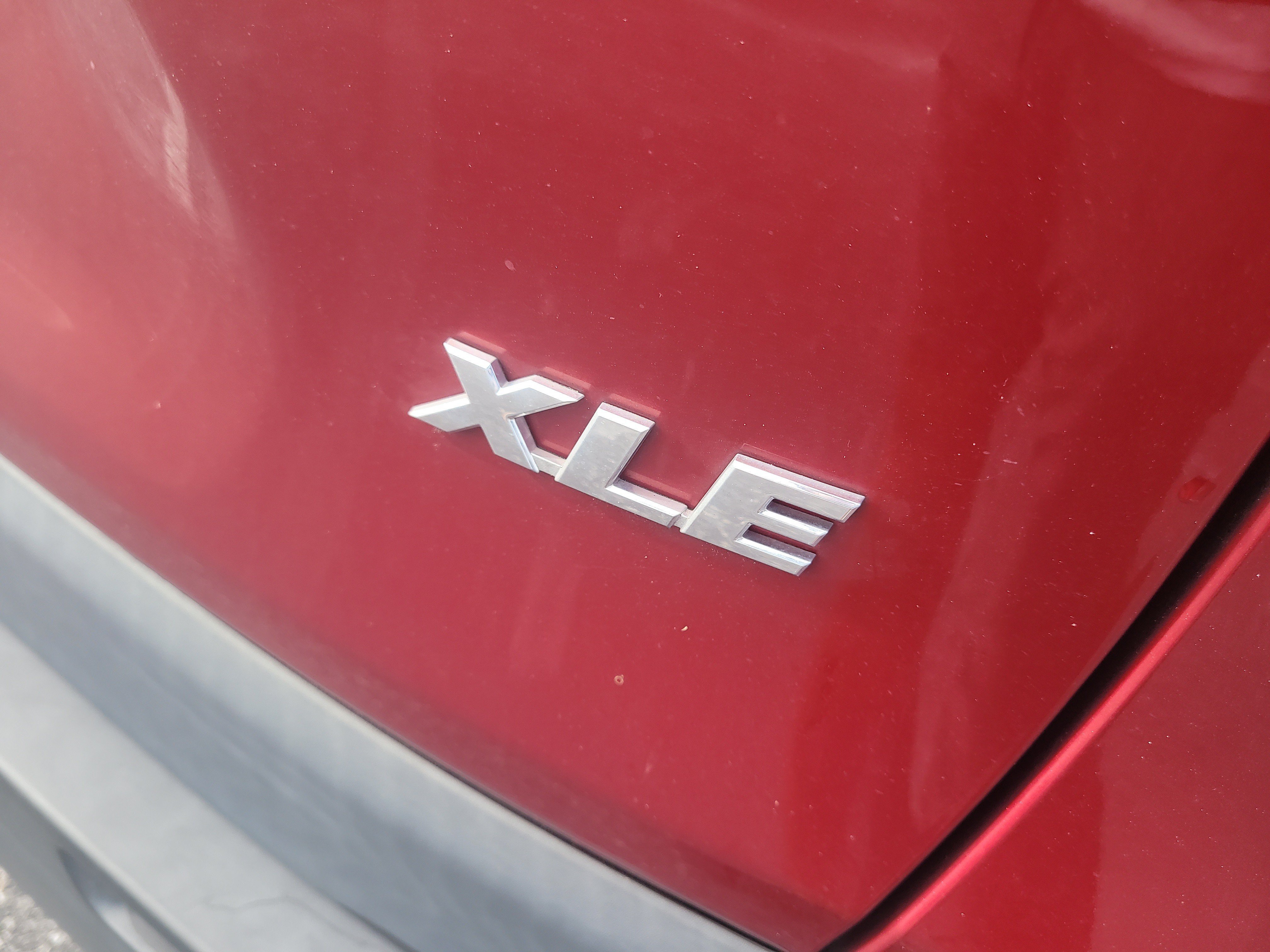 Used 2021 Toyota RAV4 XLE w/ Convenience Package FWD image 10