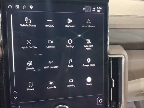 Used 2025 GMC Yukon XL Denali w/ Sun & Power Step Package AWD/4WD image 12