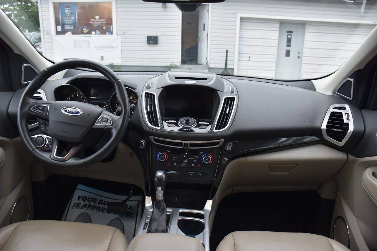 Used 2017 Ford Escape Titanium FWD image 24