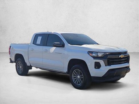 Used 2023 Chevrolet Colorado LT w/ LT Convenience Package RWD image 3
