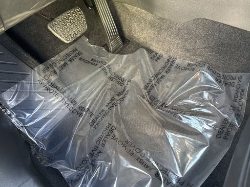 Used 2024 Toyota Highlander XLE image 17