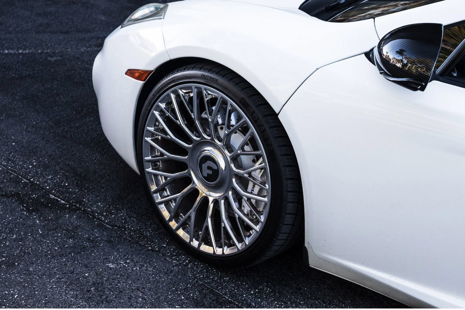 Used 2013 McLaren MP4-12C Spider RWD image 10