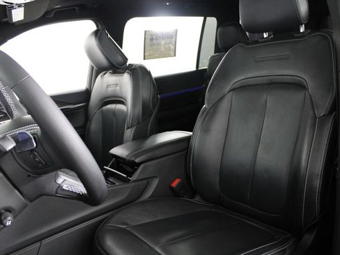 Used 2023 Jeep Grand Cherokee L Overland AWD/4WD image 19