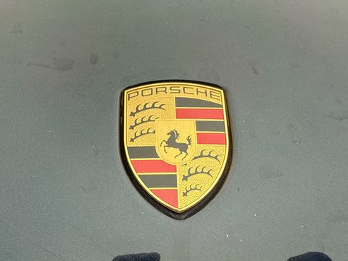 Used 2021 Porsche Macan Base image 12