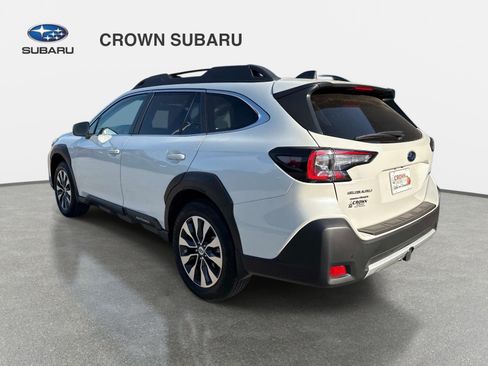 Used 2025 Subaru Outback Limited AWD/4WD image 7