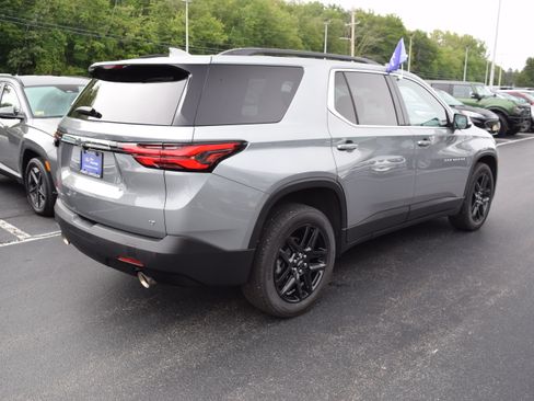 Used 2023 Chevrolet Traverse LT w/ LPO, Floor Liner Package AWD/4WD image 4