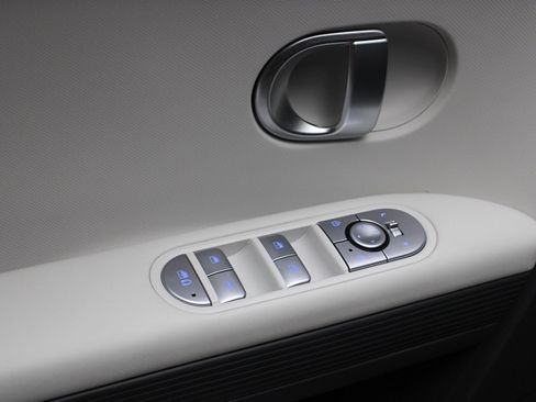 Used 2024 Hyundai Ioniq 5 SEL image 32