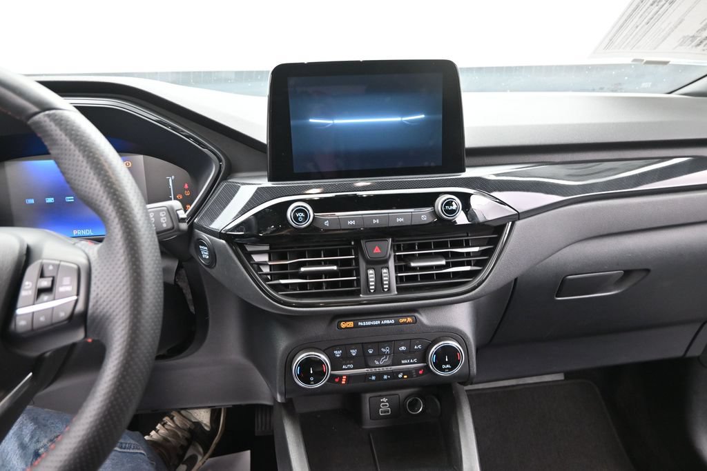 Used 2025 Ford Escape ST-Line Select AWD/4WD image 25