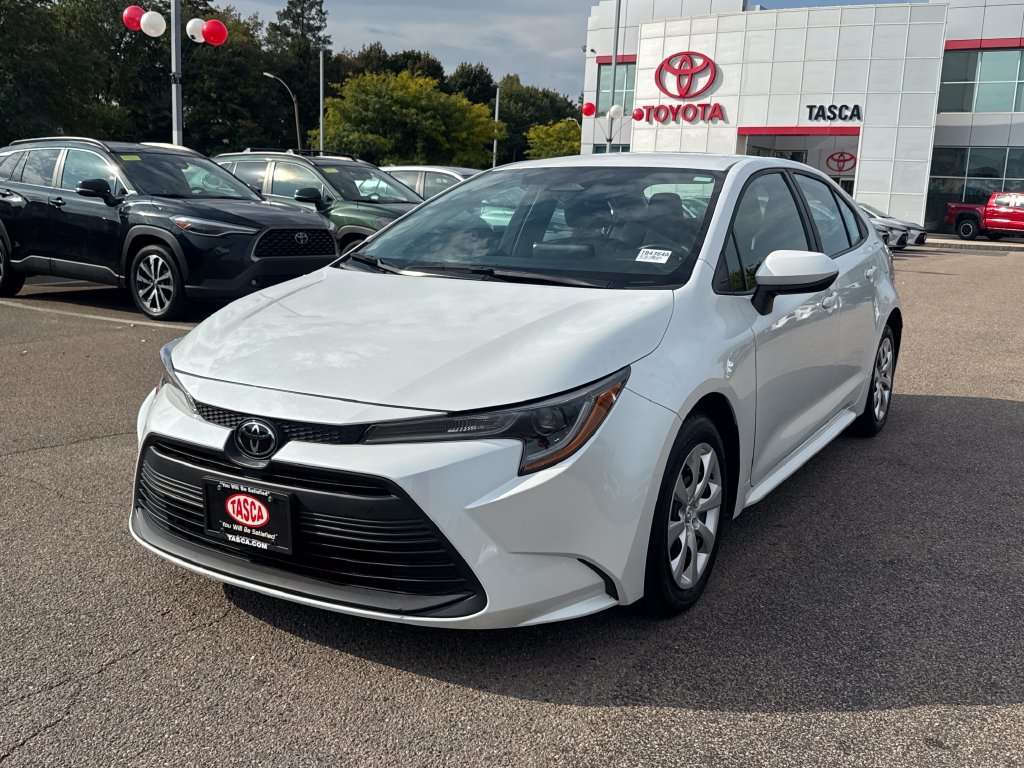 Used 2024 Toyota Corolla LE FWD image 3
